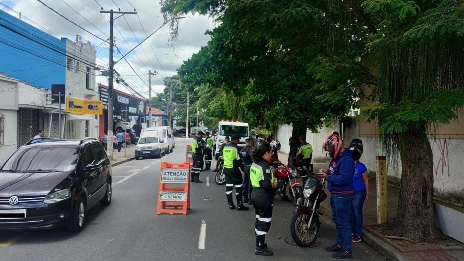 DEIC e GCM de Taubaté realizam operação contra motocicletas em Taubaté