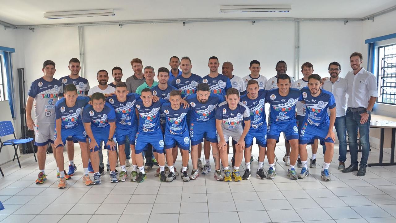 Diretoria apresenta elenco do Futsal Taubaté para temporada 2017