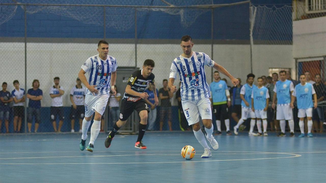 Futsal Taubaté arranca vitória no último minuto e derrota o Corinthians 