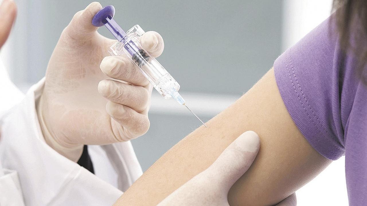 Vacinação para HPV, meningo C e hepatite B é intensificada 