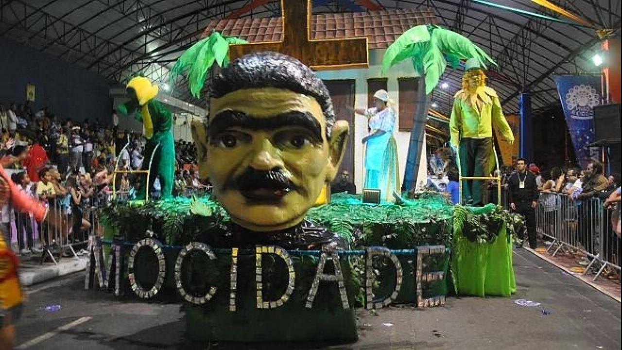 Mocidade Alegre é campeã do Carnaval 2015 de Taubaté