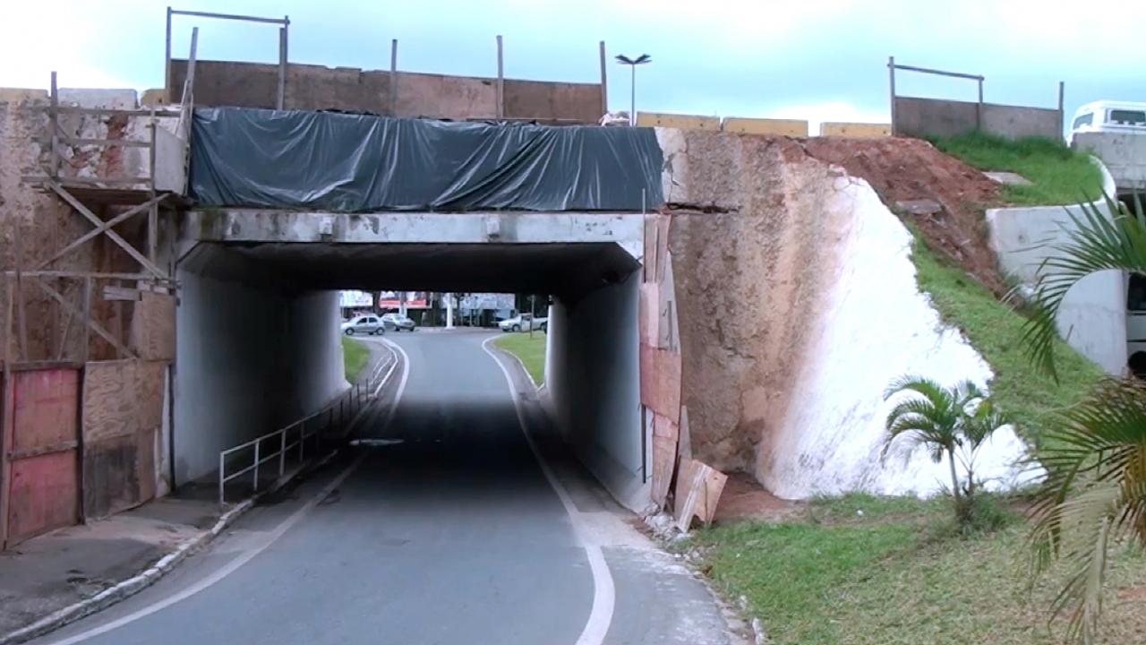 Obra na Dutra interdita túnel
