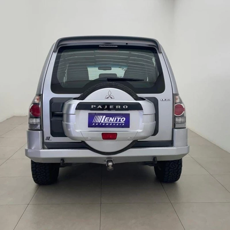 Foto 5: MITSUBISHI MMC PAJERO HPE 3.8 G 2011