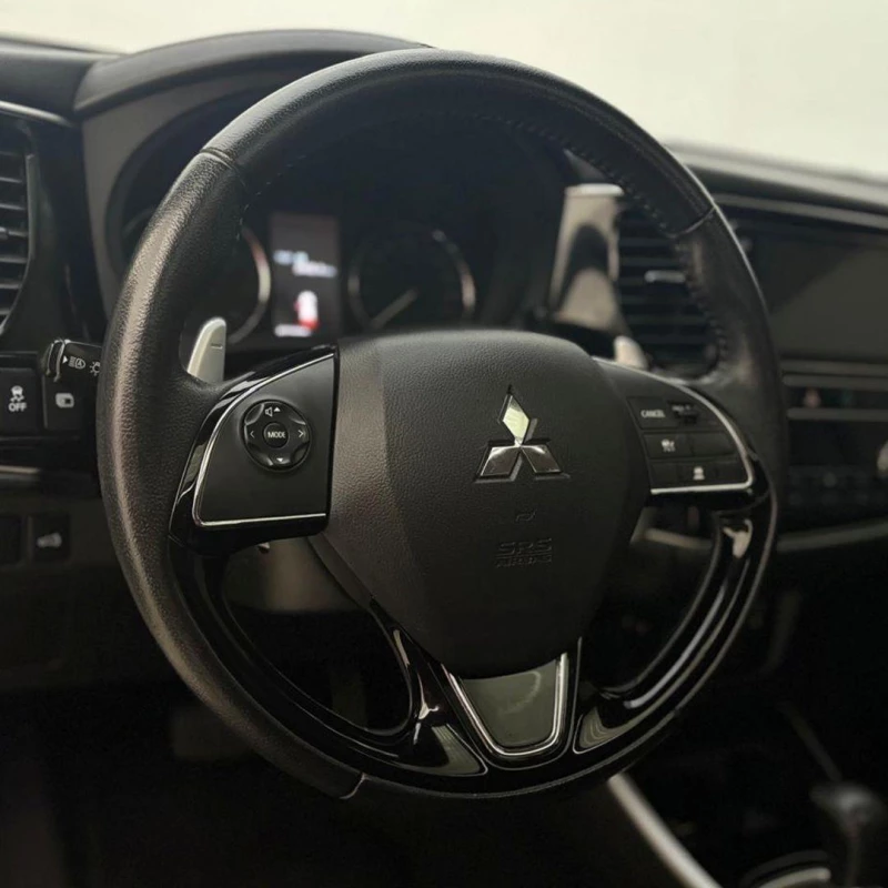 Foto 27: MITSUBISHI OUTLANDER 3.0 HPES 2019