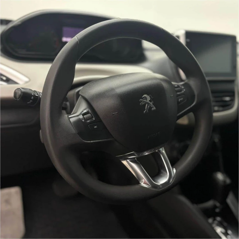 Foto 13: PEUGEOT 2008 ALLURE EAT6 2020
