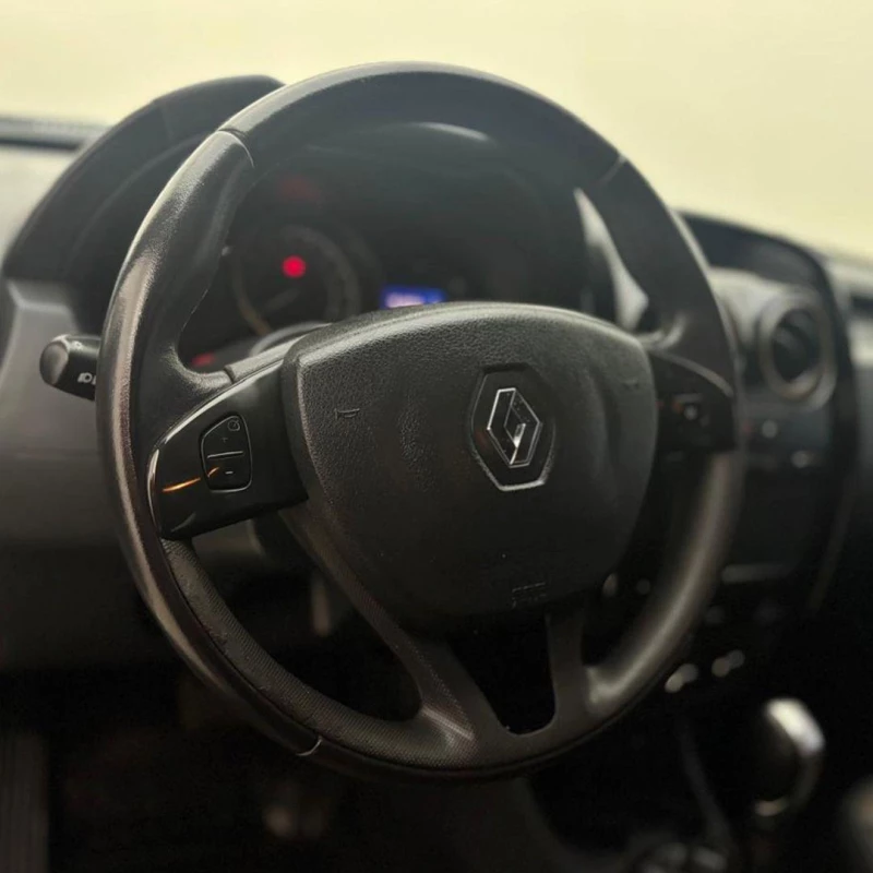 Foto 13: RENAULT DUSTER 20 D 4X2 2017