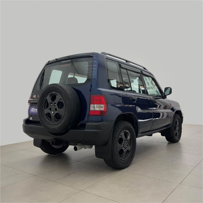 Foto 4: MITSUBISHI PAJERO IO 2001