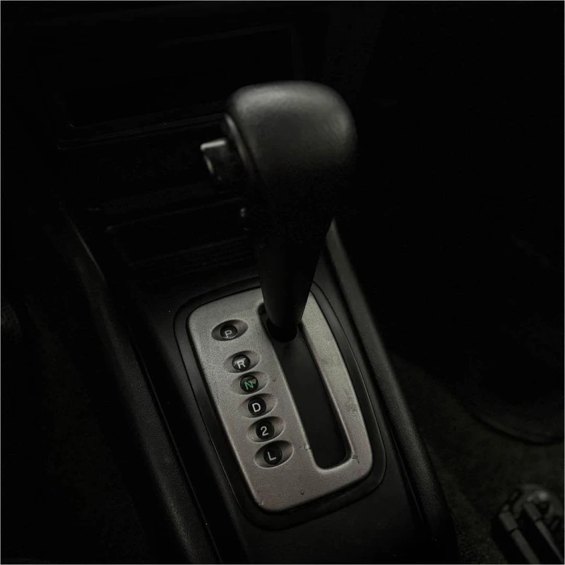 Foto 11: MITSUBISHI PAJERO IO 2001