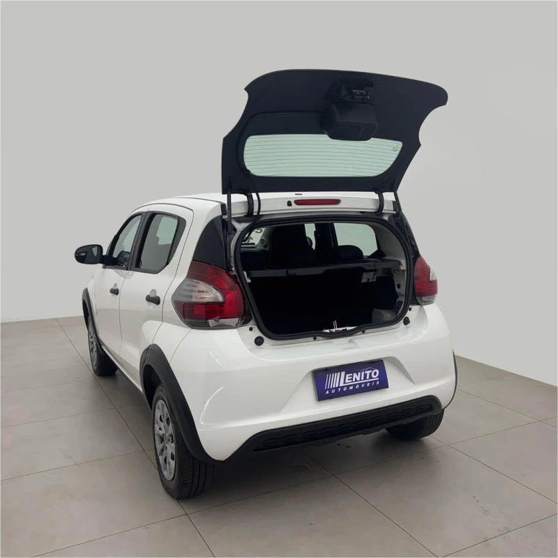 Foto 8: FIAT MOBI LIKE 2023