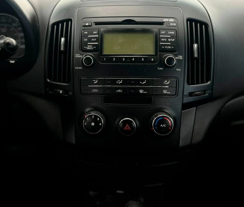 Foto 11: HYUNDAI I30 2.0 2011