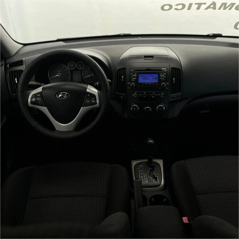Foto 12: HYUNDAI I30 2.0 2011