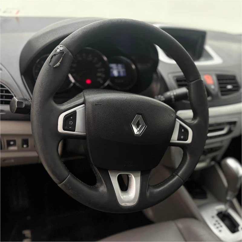 Foto 12: RENAULT FLUENCE PRI20A 2012