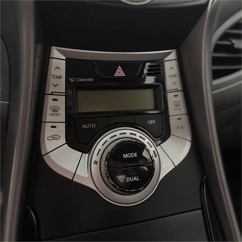Foto 14: HYUNDAI ELANTRA GLS 2013