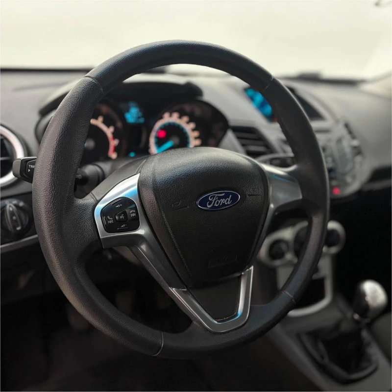 Foto 11: FORD FIESTA HA 1.6L SE 2015