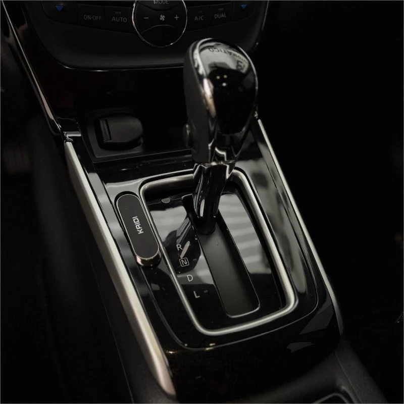 Foto 14: NISSAN SENTRA 20SV CVT 2019