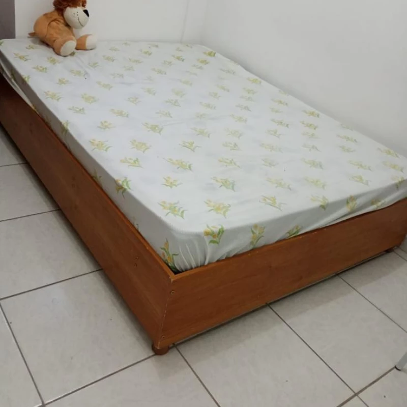 Cama de casal Aera com ou sem colchão !