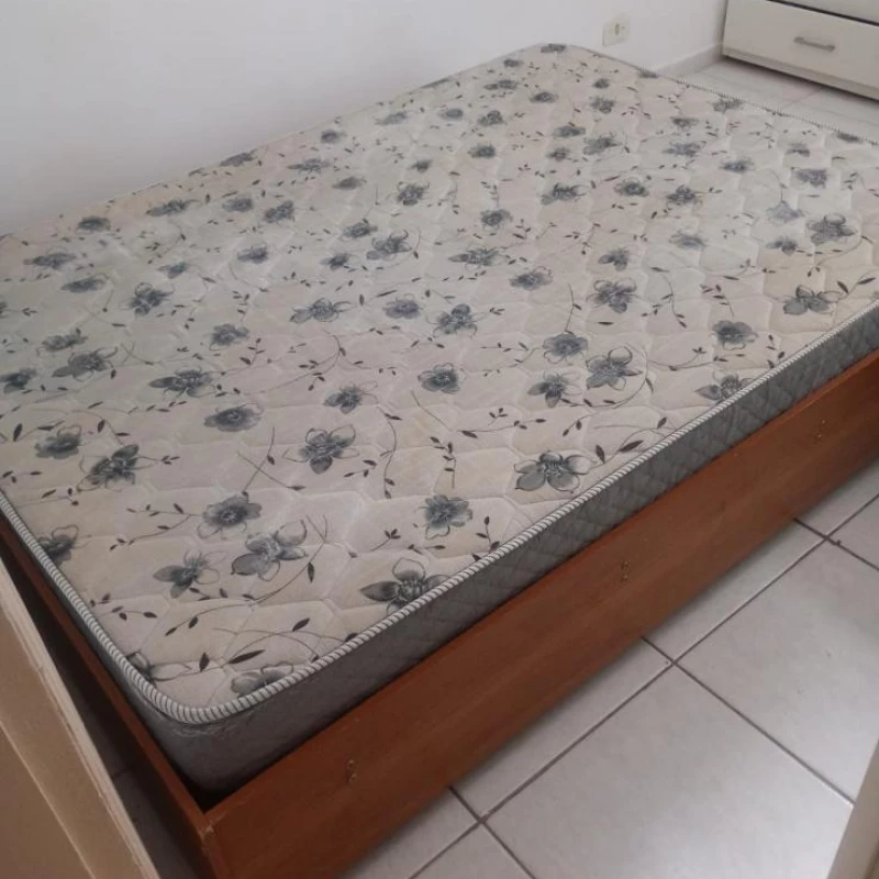 Cama de casal Aera com ou sem colchão !