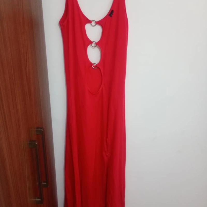Lindíssimo vestido vermelho dama da noite!