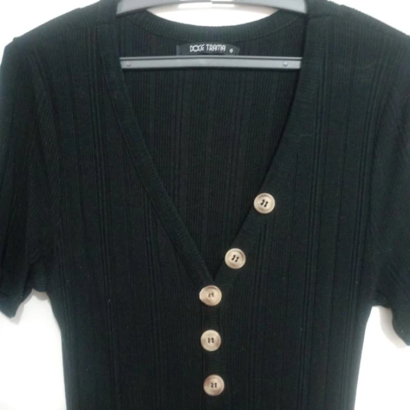 Lindo vestido colado preto!!;)