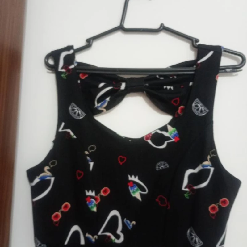 Lindo vestido florido veste muito bem!;)