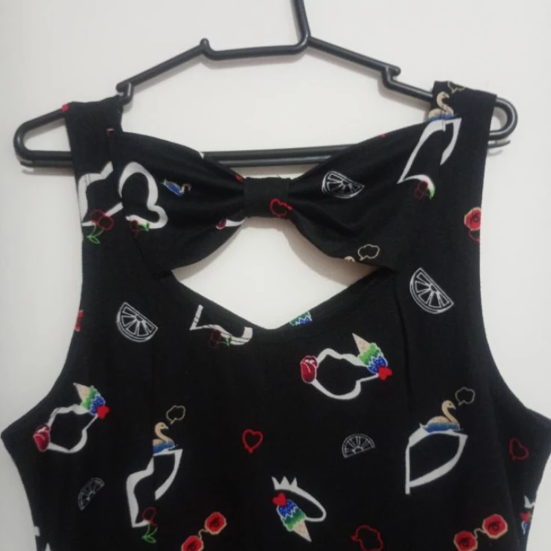Lindo vestido florido veste muito bem!;)