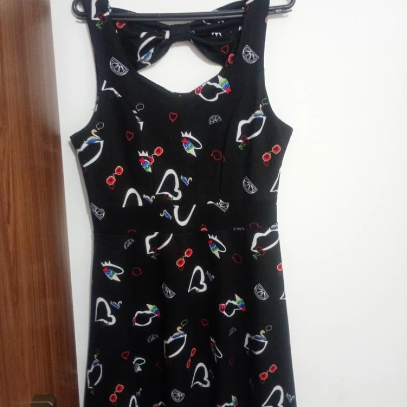 Lindo vestido florido veste muito bem!;)