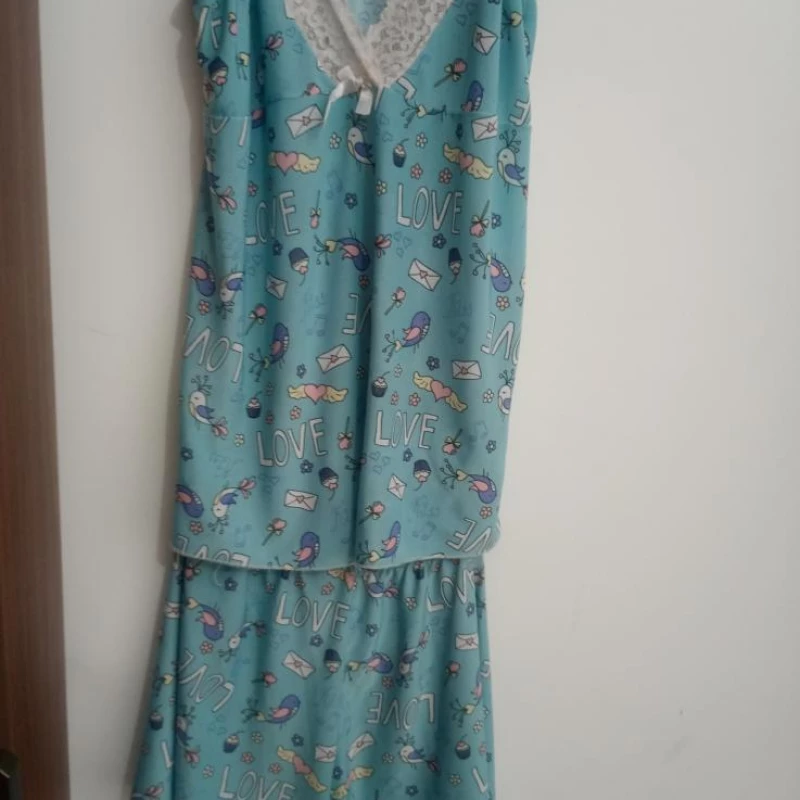 Conjunto de pijama muito confortável blusinha de alci