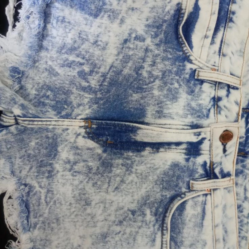 Temos várias bermudas jeans estilosos,;!))