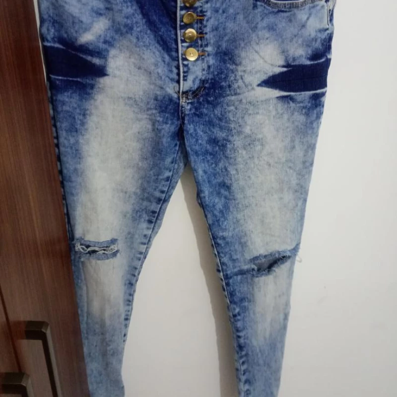 Linda calça jeans chique com lycra luxo