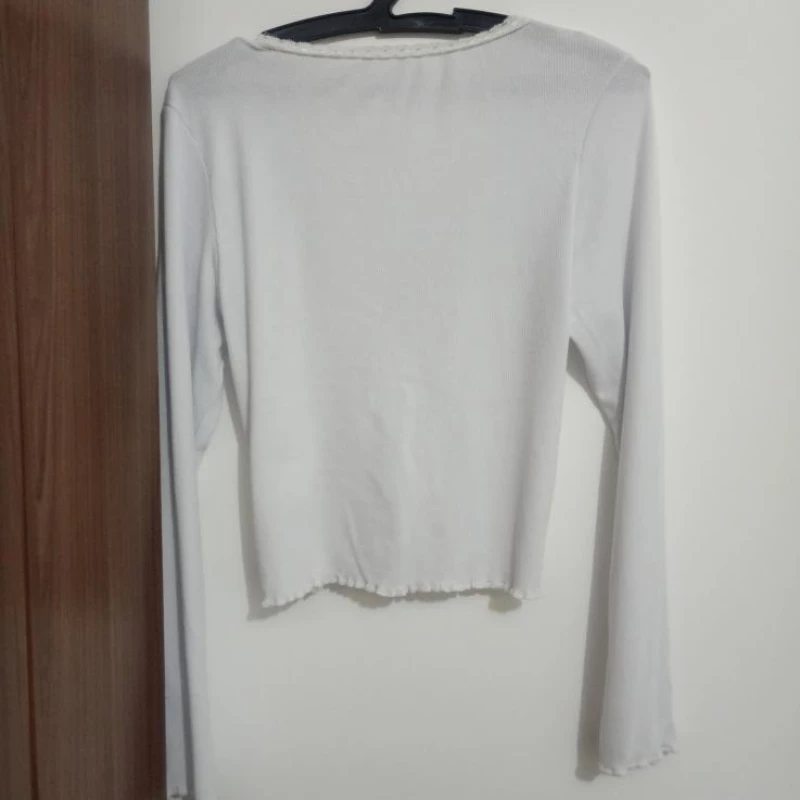 Linda camisa branca com mangas tamanho G