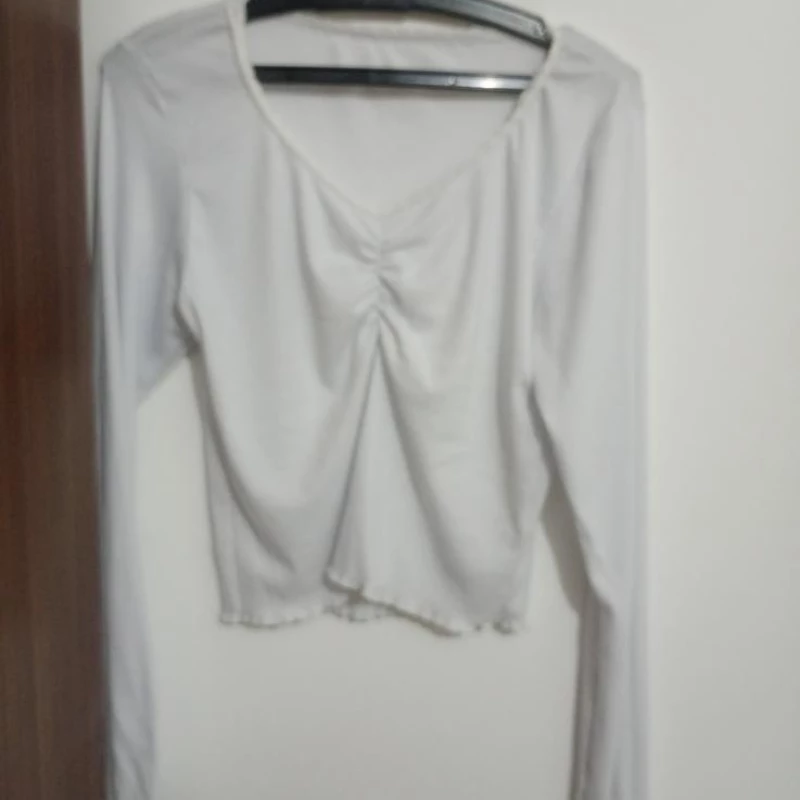 Linda camisa branca com mangas tamanho G