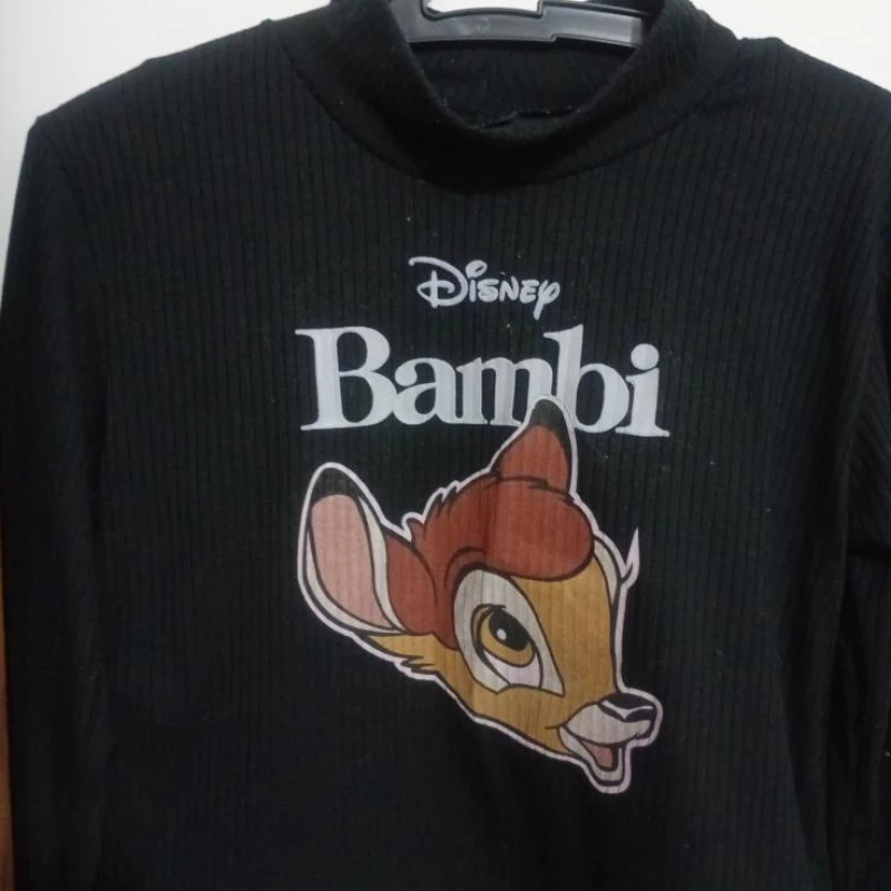 Linda blusa Bambi preta tamanho G c mangas