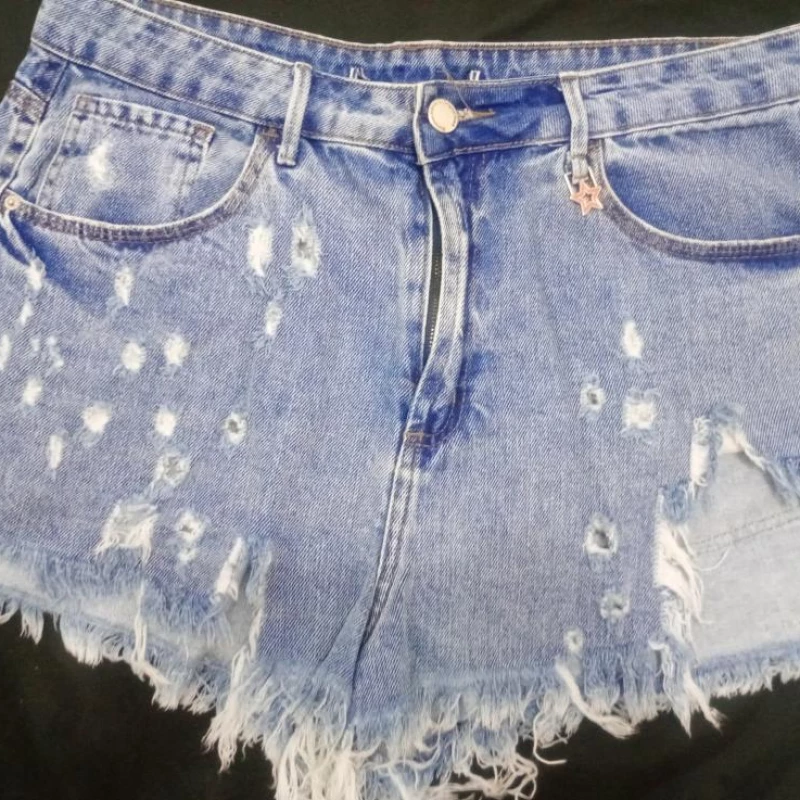 Lindo short jeans tamanho 48 grande