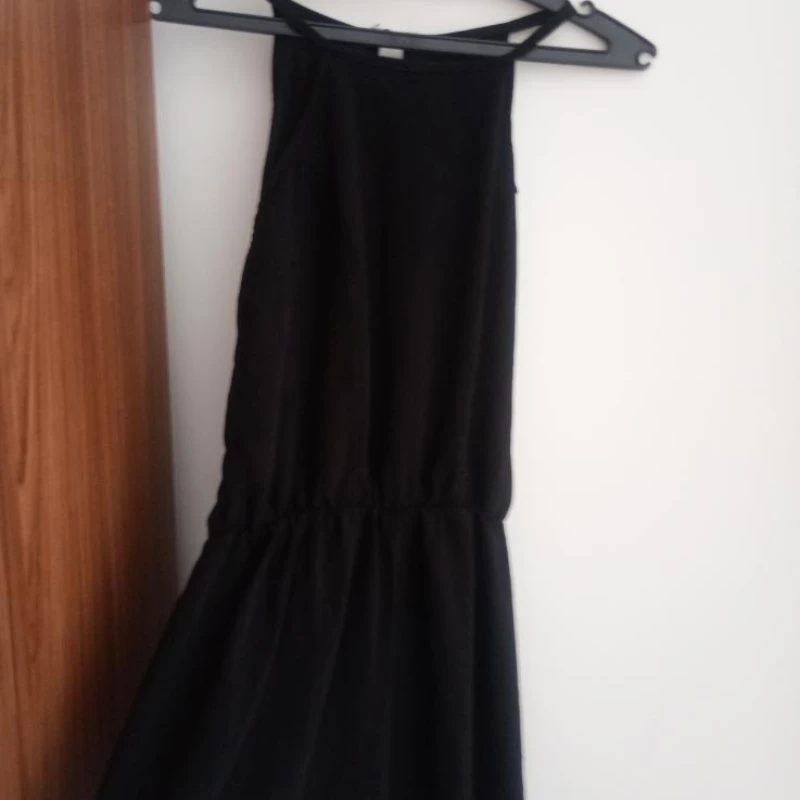 Macacão preto fino tamanho M