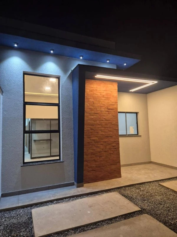 Foto 1: Belíssima Casa 3 dormitórios com Suíte