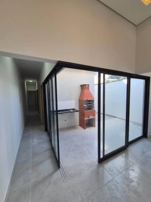Foto 8: Belíssima Casa 3 dormitórios com Suíte