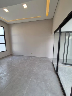 Foto 11: Belíssima Casa 3 dormitórios com Suíte