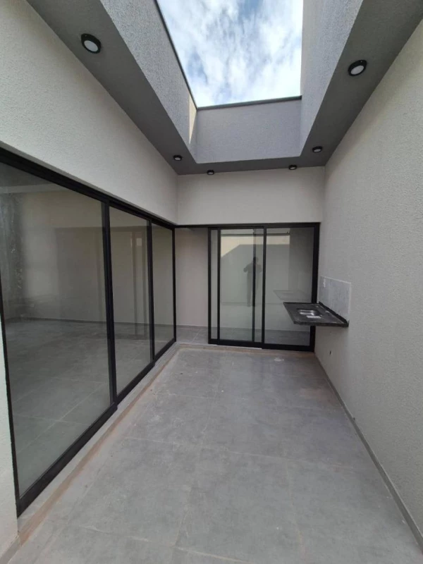 Foto 13: Belíssima Casa 3 dormitórios com Suíte
