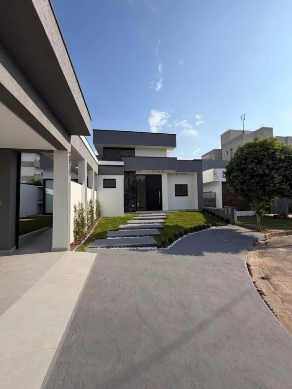 Foto 2: Casa Térrea de Alto Padrão à Venda no Condomínio Recanto Tropical – Taubaté SP