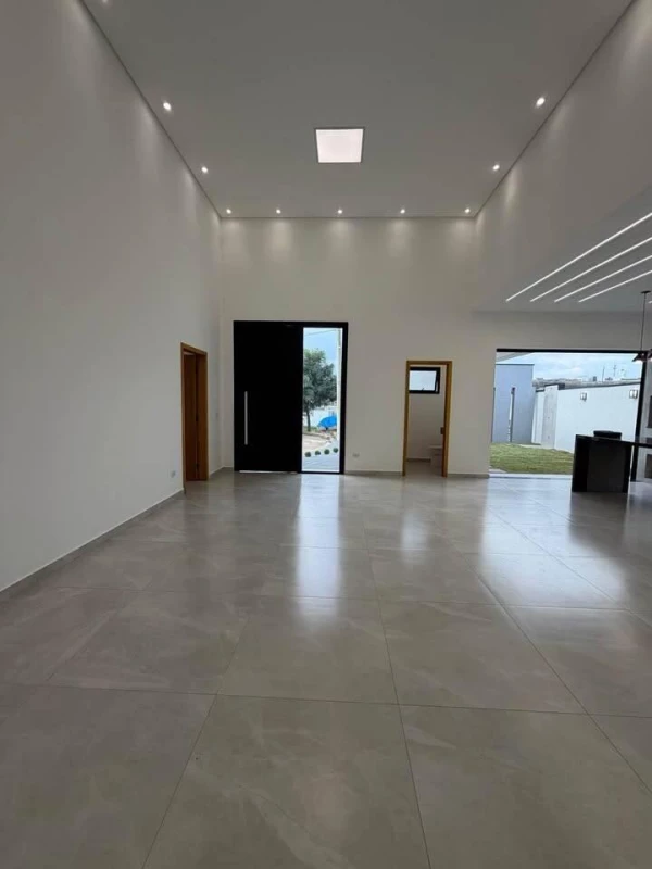 Foto 3: Casa Térrea de Alto Padrão à Venda no Condomínio Recanto Tropical – Taubaté SP