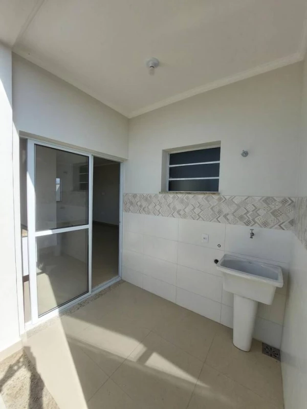 Foto 12: CASA 2 DORMITÓRIOS COM SUÍTE NOVA NO AREÃO