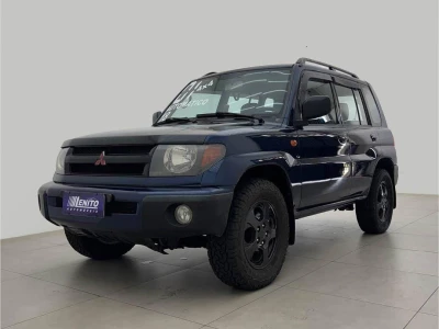 MITSUBISHI PAJERO IO 2001
