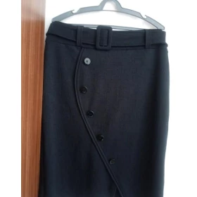 Foto Saia de confortável luxo tamanho 48 gg