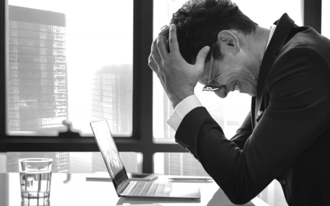 Abraçando a Imperfeição para Alcançar o Sucesso: A Arte de Permitir-se Errar