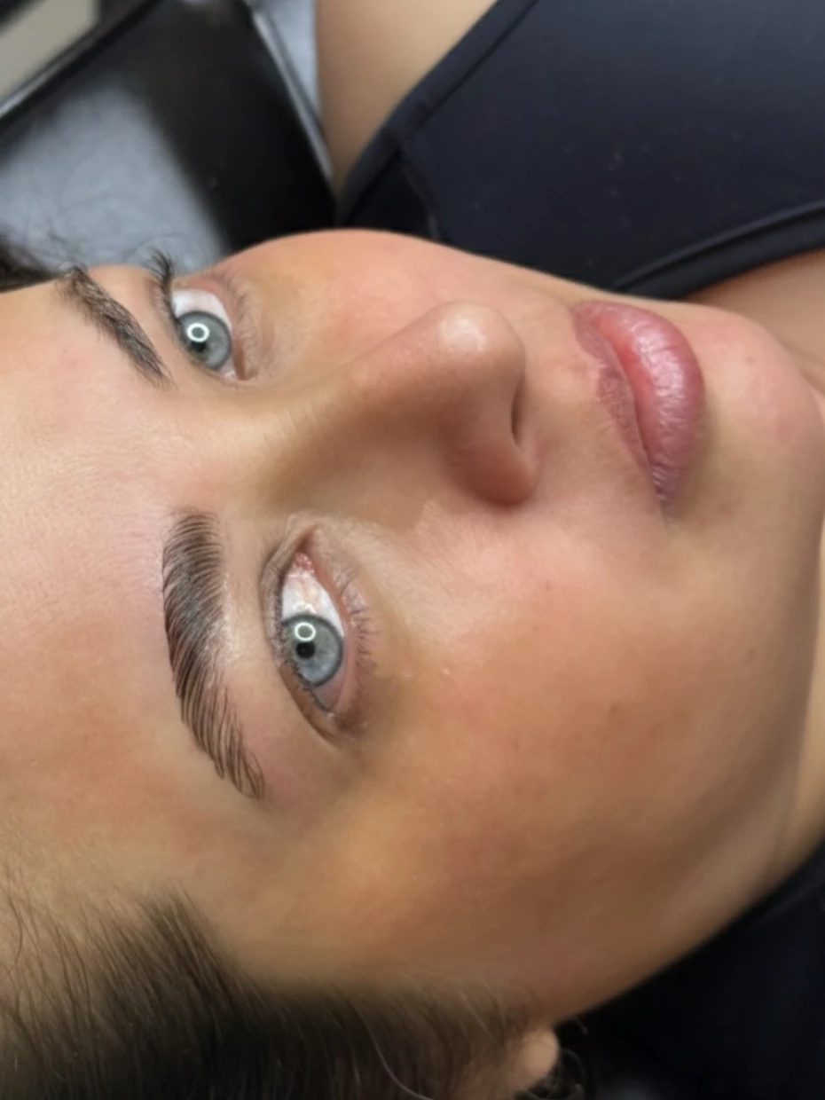 Foto 13:  — EG Beauty & Brows