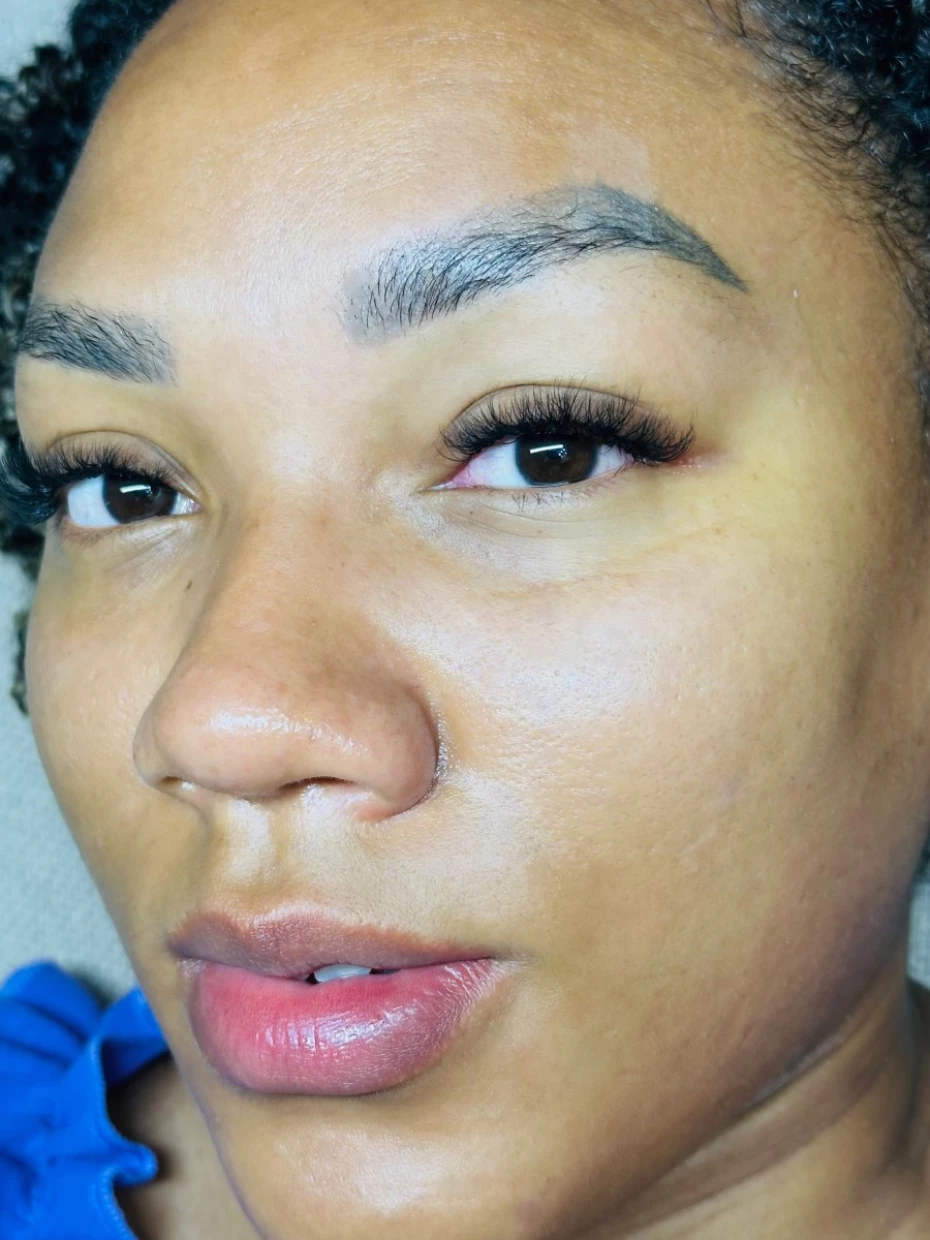 Foto 18:  — EG Beauty & Brows