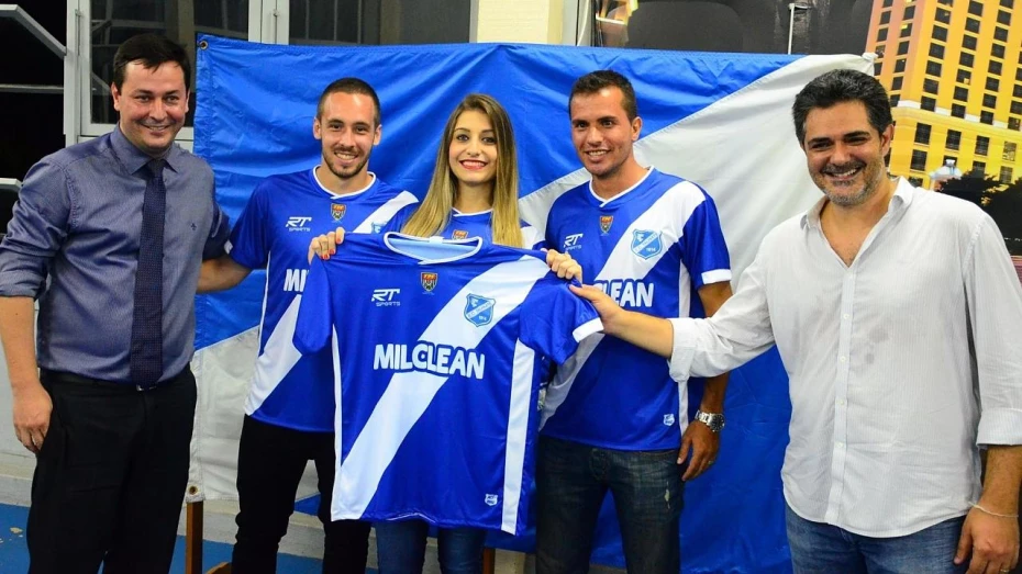 Burro resgata uniforme tradicional para Série A2
