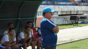 Volante deixa Burro e time anuncia novo atleta