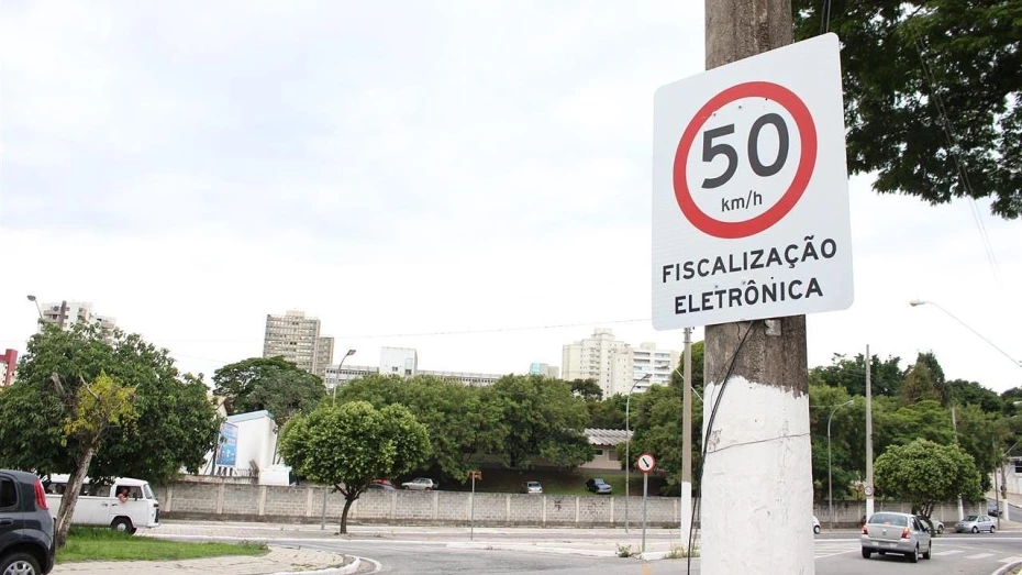 Prefeitura divulga relação de vias que recebem radar móvel Prefeitura divulga relação de vias que recebem radar móvel