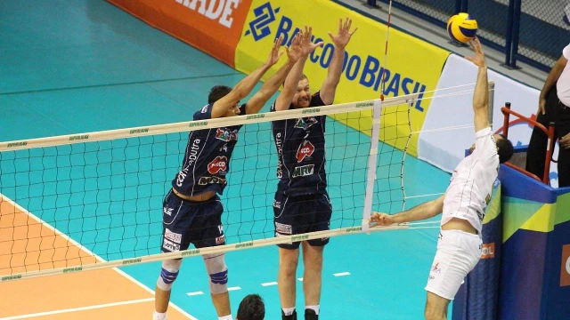 Vôlei Taubaté vence oitava consecutiva na Superliga